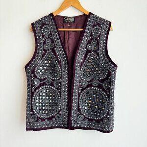 The Chaus Woman Embellished Embroidered Ethnic Burgundy Velvet Vest M